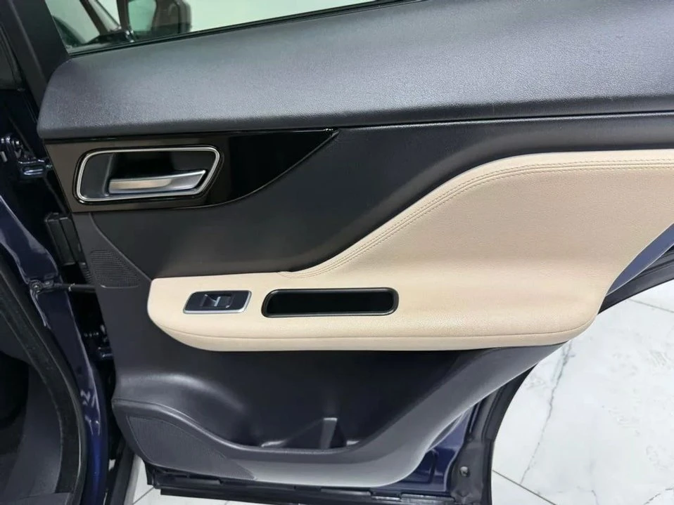 2017 Jaguar F-Pace - Image 20 of 20