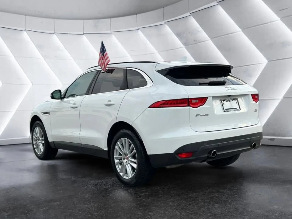 2017 Jaguar F-Pace - Image 3 of 15