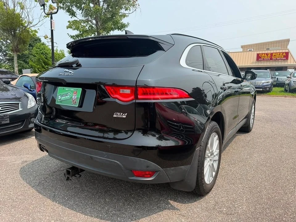 2017 Jaguar F-Pace - Image 3 of 20