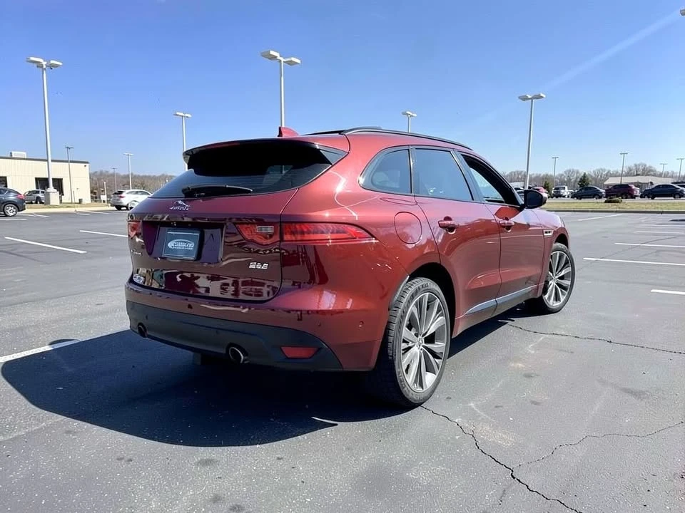 2017 Jaguar F-Pace - Image 2 of 20