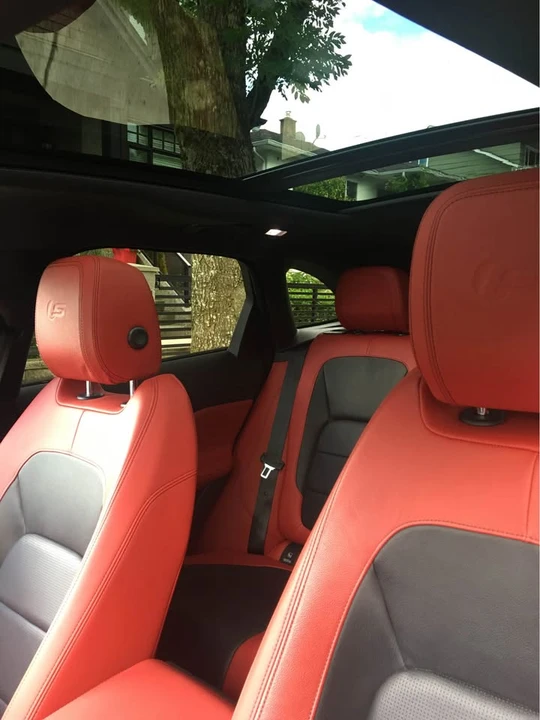 2017 Jaguar F-Pace - Image 6 of 6