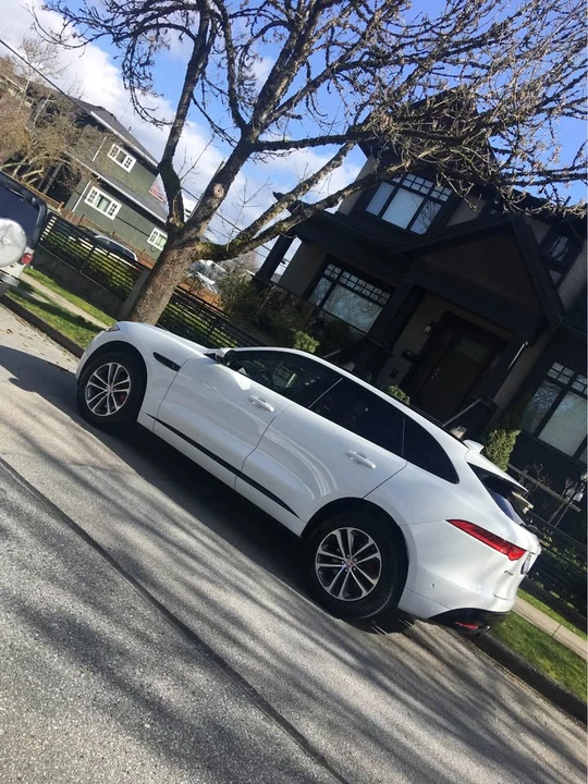 2017 Jaguar F-Pace - Image 3 of 6