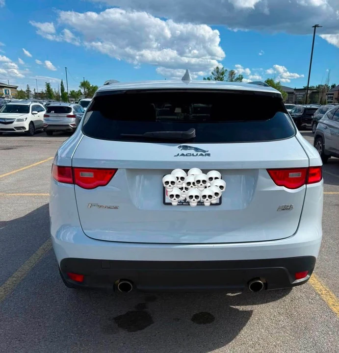 2017 Jaguar F-Pace - Image 2 of 11