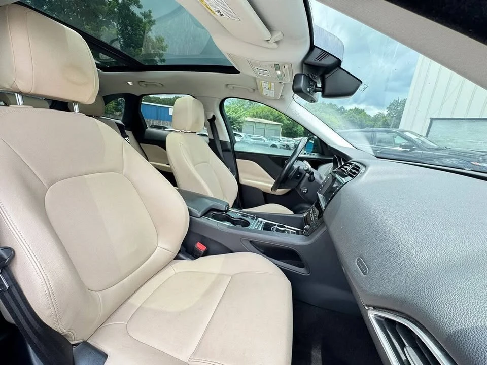 2017 Jaguar F-Pace - Image 13 of 15