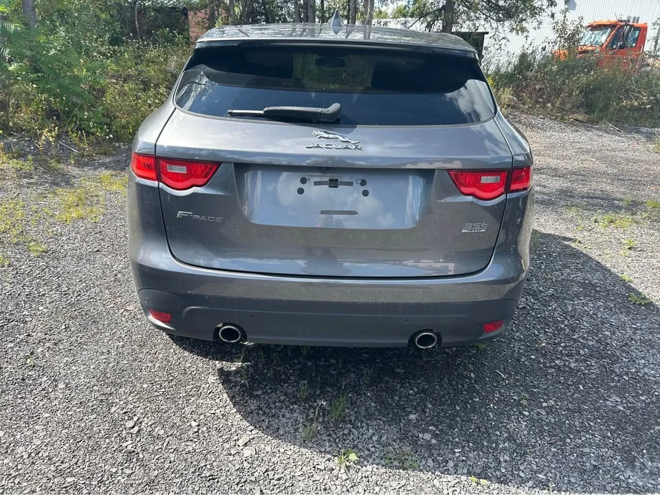 2017 Jaguar F-Pace - Image 9 of 12