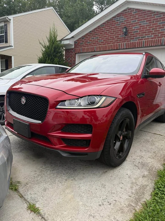 2017 Jaguar F-Pace - Image 6 of 8