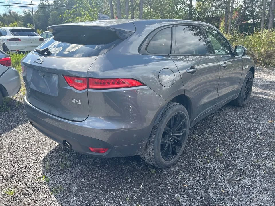 2017 Jaguar F-Pace - Image 8 of 12