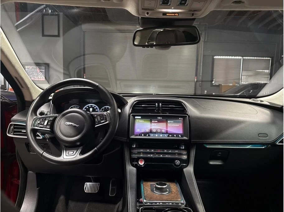 2017 Jaguar F-Pace - Image 5 of 20