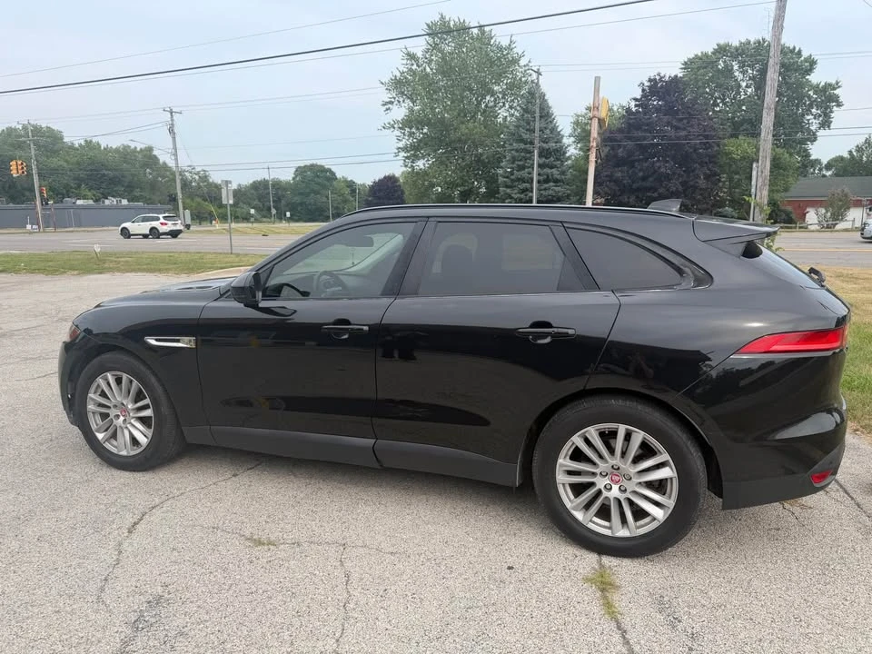 2017 Jaguar F-Pace - Image 3 of 12
