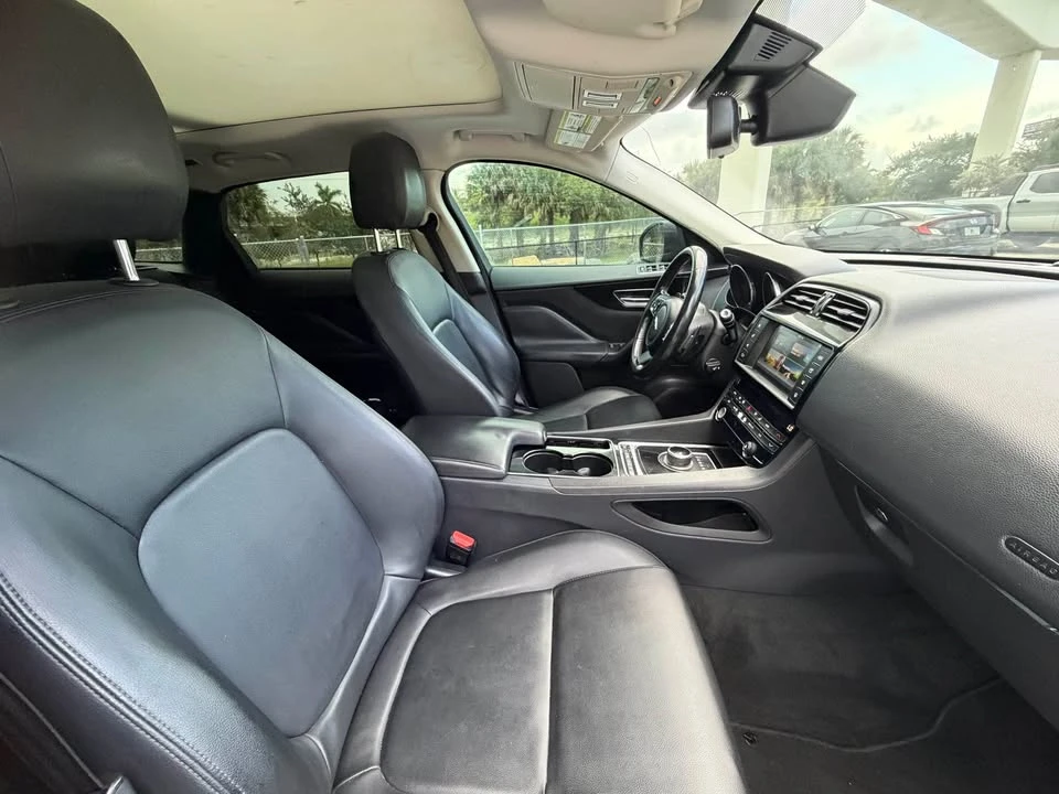 2017 Jaguar F-Pace - Image 16 of 18