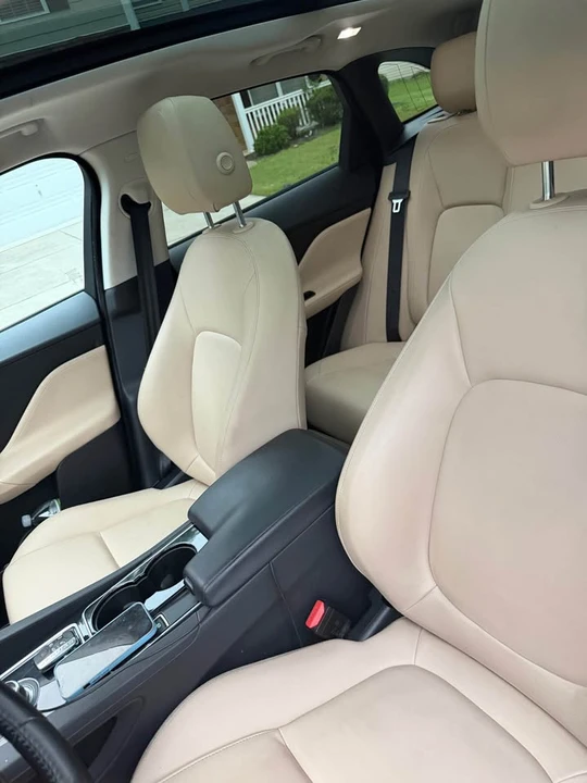 2017 Jaguar F-Pace - Image 5 of 8
