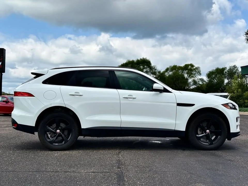 2017 Jaguar F-Pace - Image 9 of 20