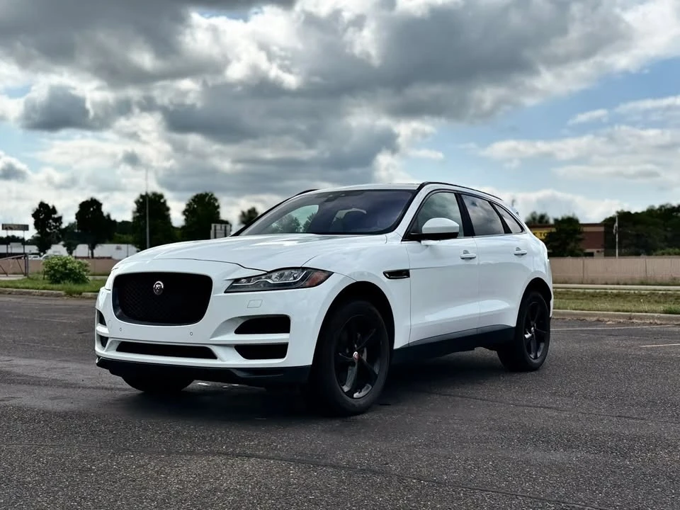 2017 Jaguar F-Pace - Image 3 of 20