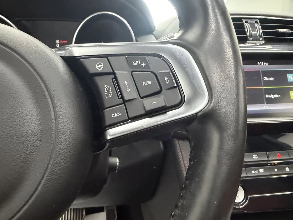 2017 Jaguar F-Pace - Image 16 of 20
