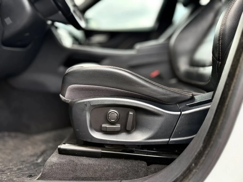 2017 Jaguar F-Pace - Image 14 of 20