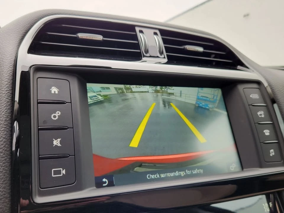 2017 Jaguar F-Pace - Image 13 of 20