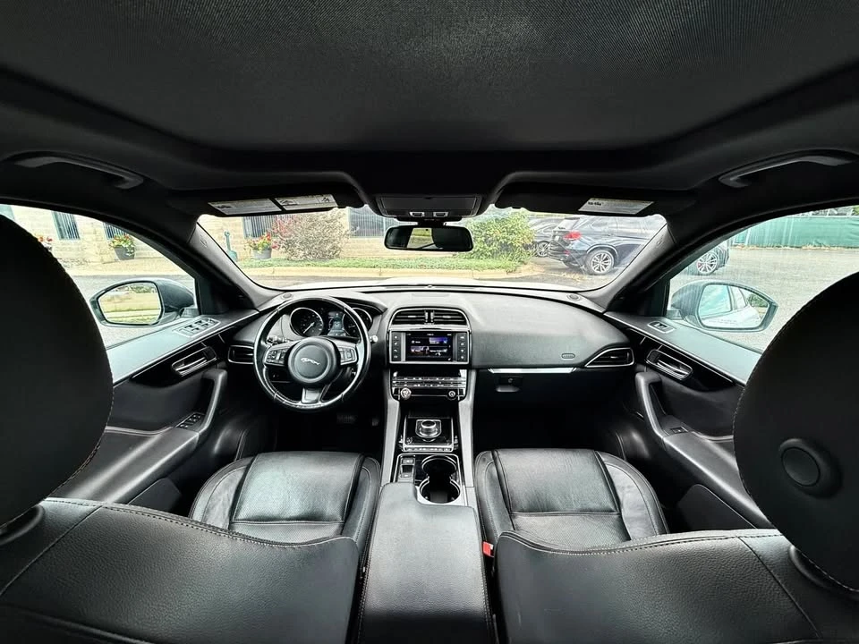 2017 Jaguar F-Pace - Image 11 of 20
