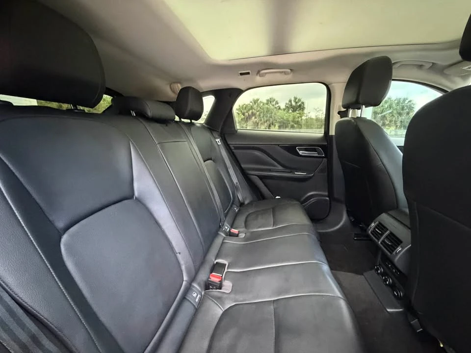 2017 Jaguar F-Pace - Image 14 of 18