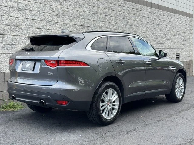 2017 Jaguar F-Pace - Image 3 of 20