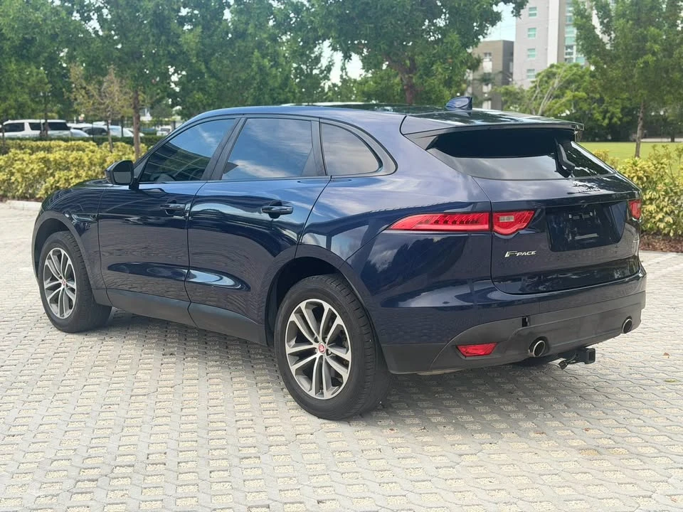 2017 Jaguar F-Pace - Image 4 of 18