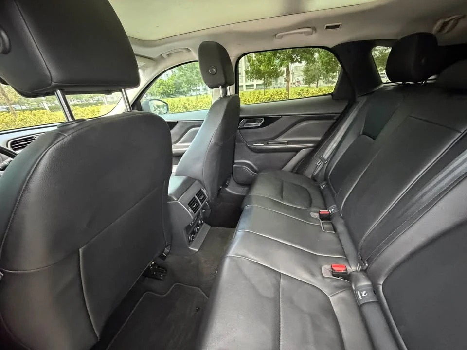 2017 Jaguar F-Pace - Image 10 of 18