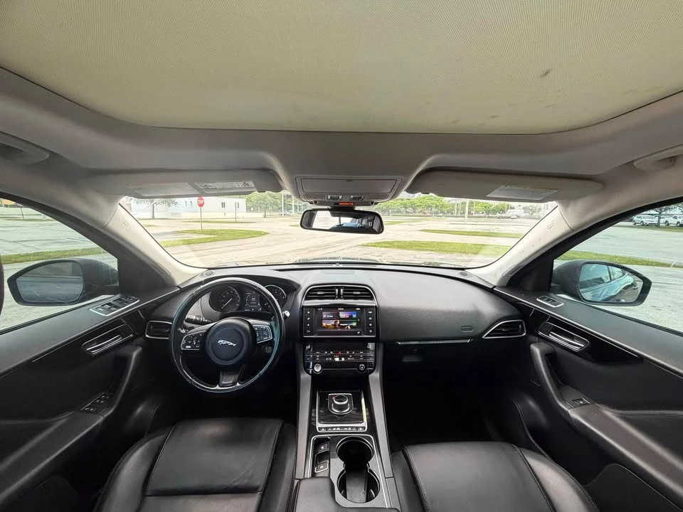 2017 Jaguar F-Pace - Image 4 of 16