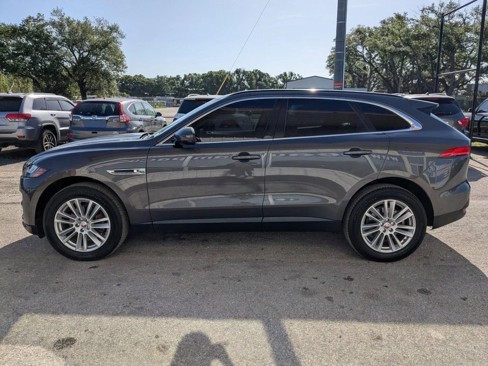 2017 Jaguar F-Pace - Image 6 of 20