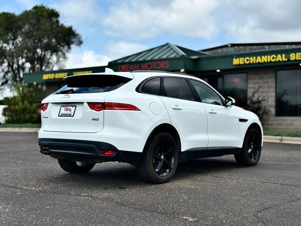 2017 Jaguar F-Pace - Image 8 of 20