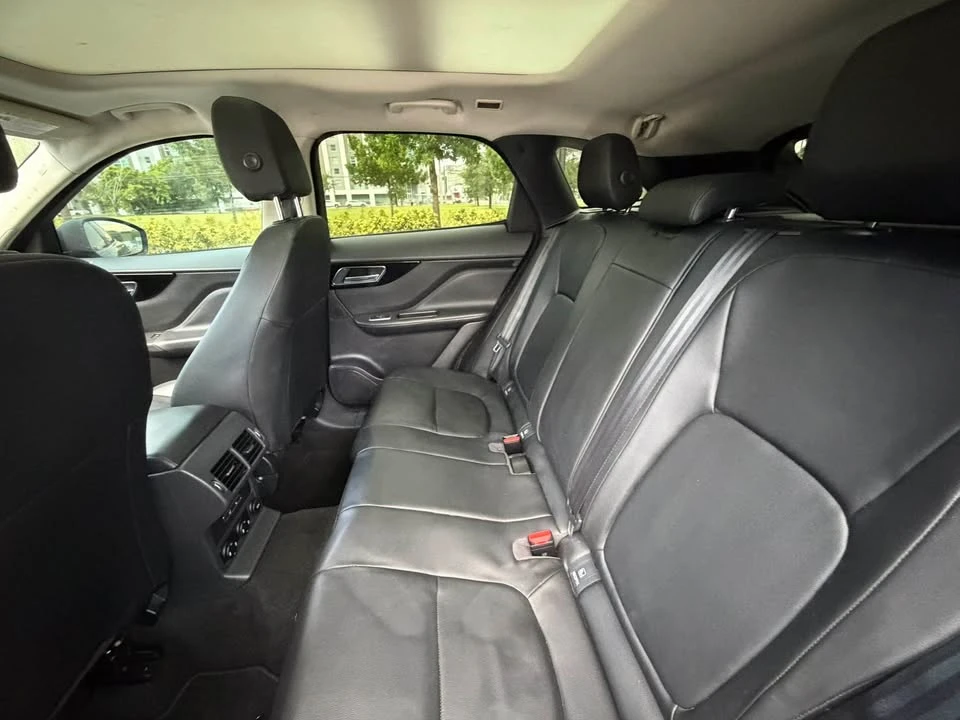 2017 Jaguar F-Pace - Image 11 of 18