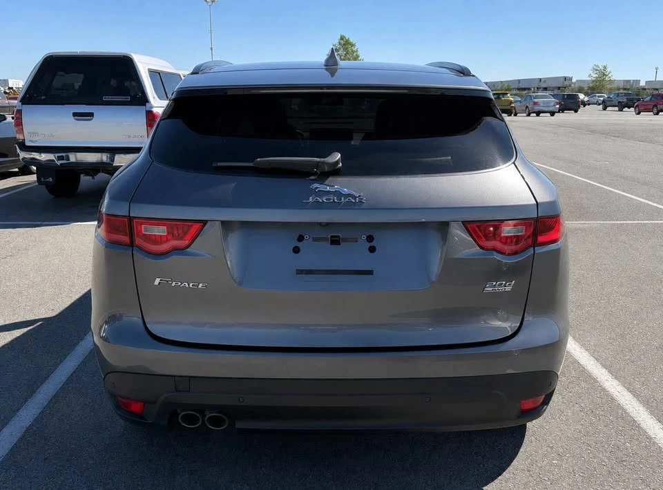 2017 Jaguar F-Pace - Image 2 of 11