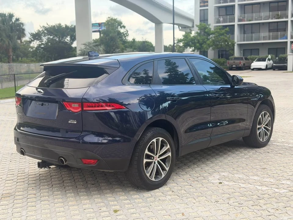 2017 Jaguar F-Pace - Image 6 of 18