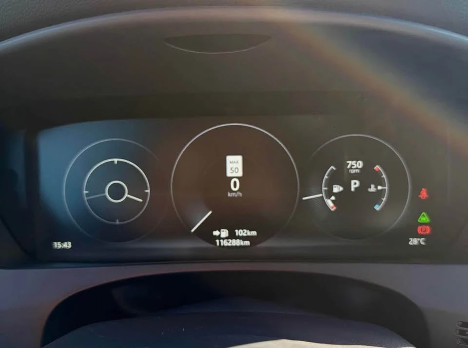 2017 Jaguar F-Pace - Image 7 of 11
