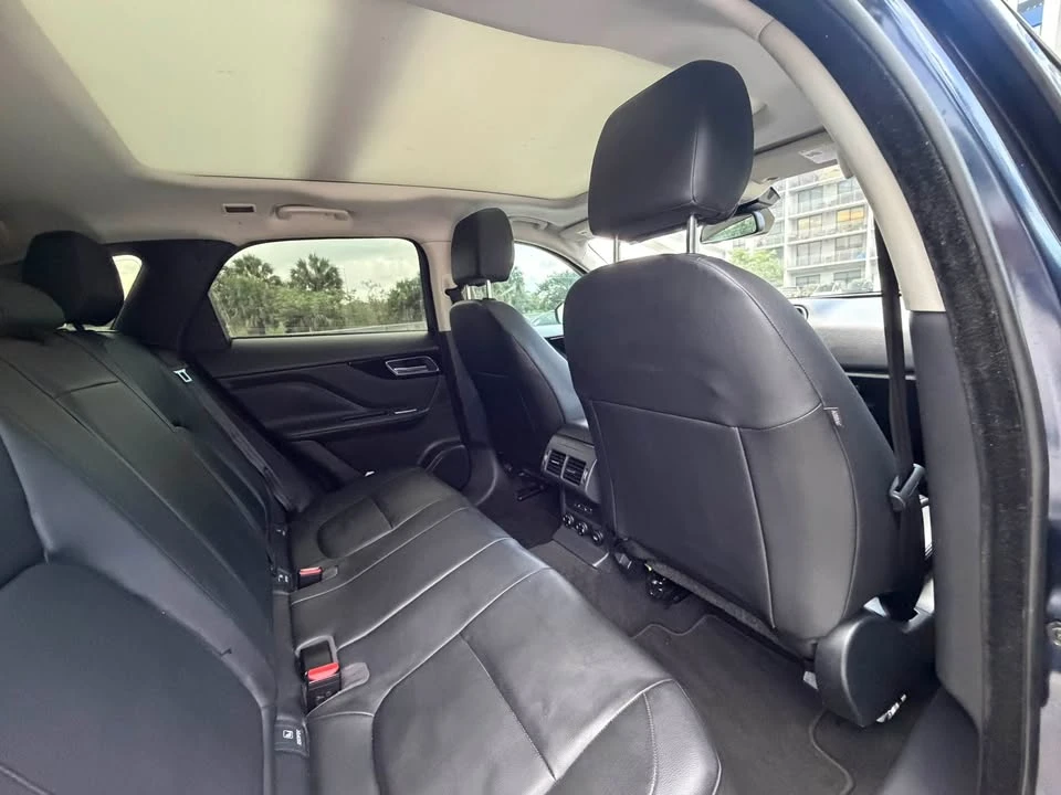 2017 Jaguar F-Pace - Image 13 of 18