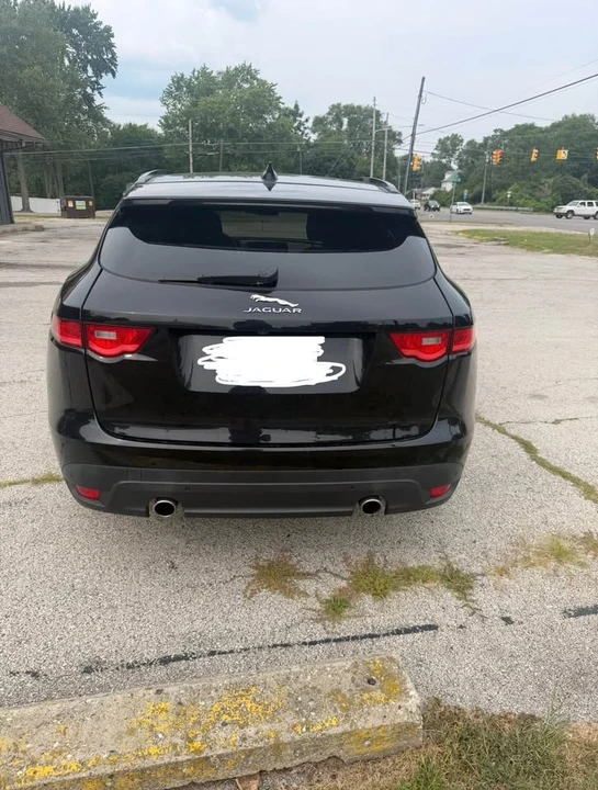 2017 Jaguar F-Pace - Image 2 of 12