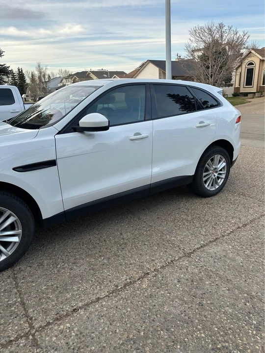 2017 Jaguar F-Pace - Image 7 of 15