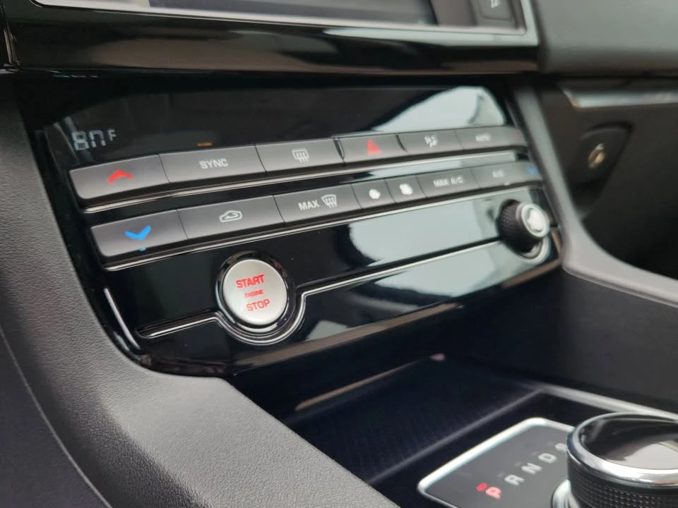 2017 Jaguar F-Pace - Image 12 of 20