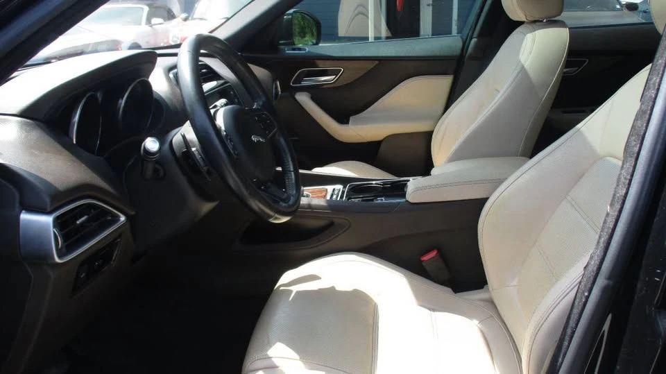 2017 Jaguar F-Pace - Image 14 of 20