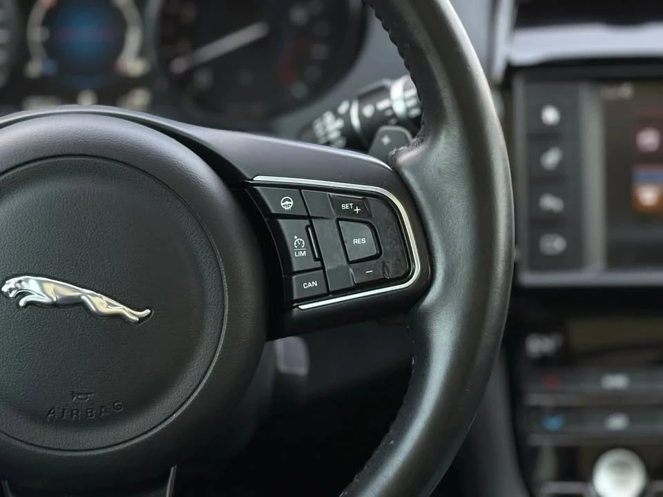 2017 Jaguar F-Pace - Image 18 of 20