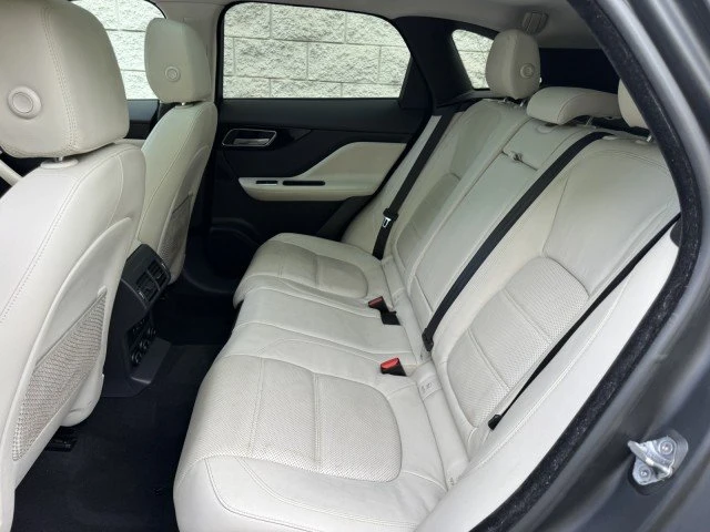 2017 Jaguar F-Pace - Image 9 of 20