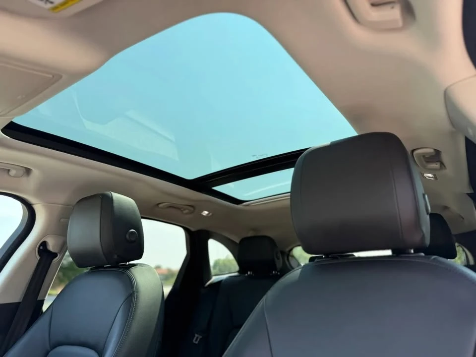 2017 Jaguar F-Pace - Image 13 of 20
