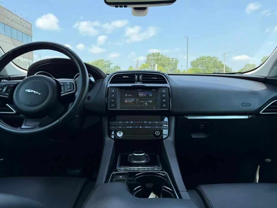 2017 Jaguar F-Pace - Image 19 of 20