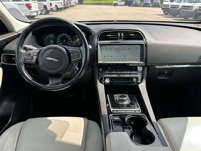 2017 Jaguar F-Pace - Image 12 of 20