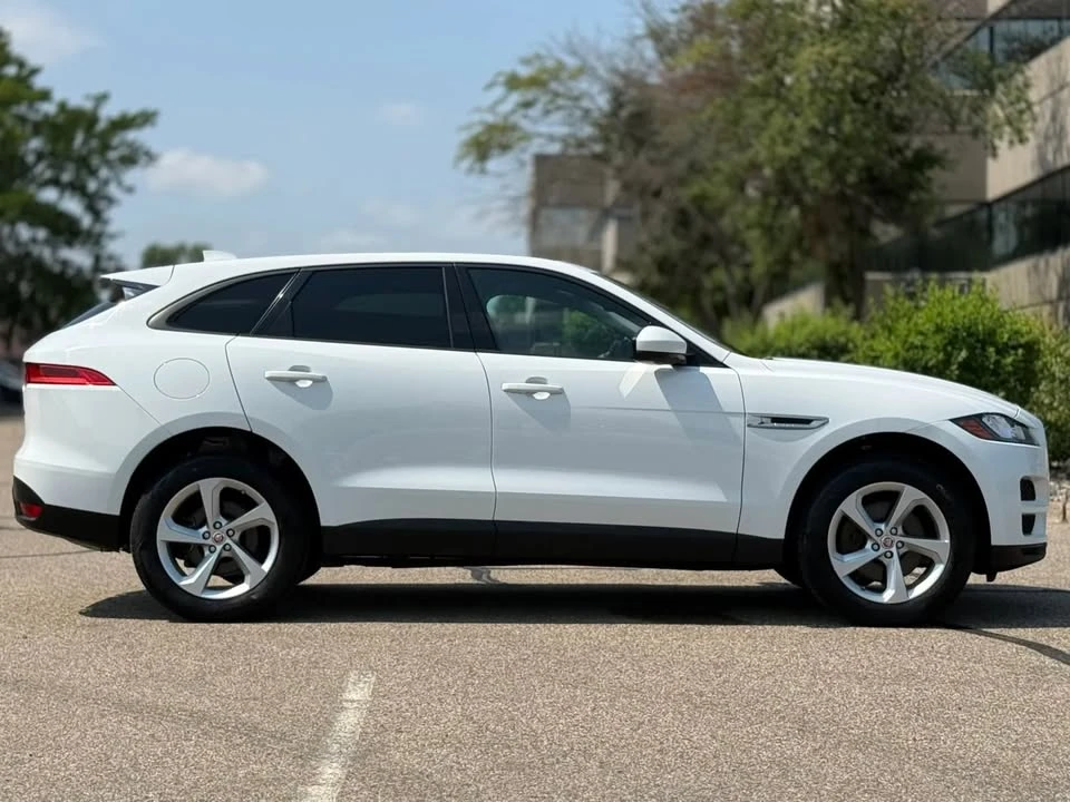 2017 Jaguar F-Pace - Image 7 of 20