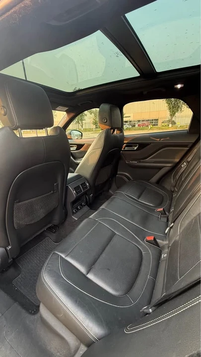 2017 Jaguar F-Pace - Image 10 of 12