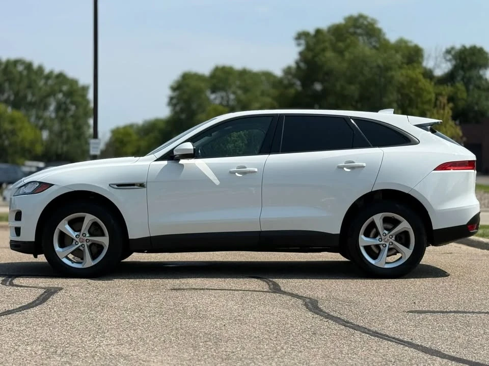 2017 Jaguar F-Pace - Image 3 of 20