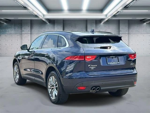 2017 Jaguar F-Pace - Image 5 of 20