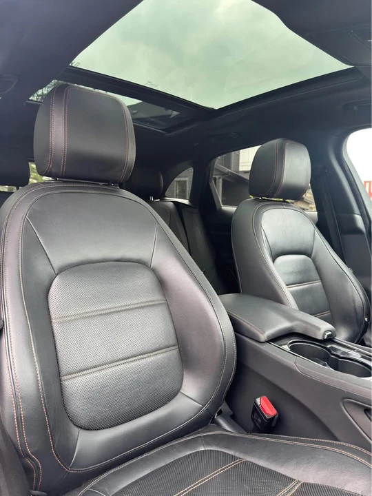 2017 Jaguar F-Pace - Image 11 of 12