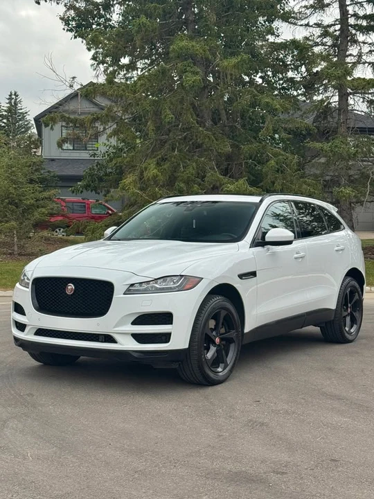 2017 Jaguar F-Pace - Image 2 of 12