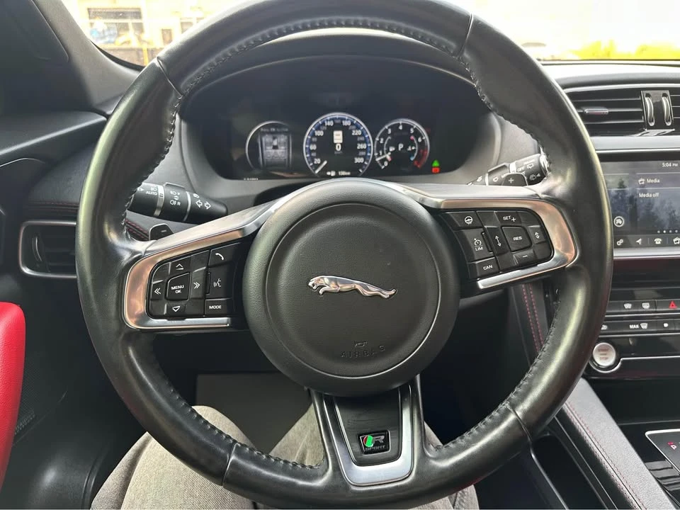 2017 Jaguar F-Pace - Image 18 of 20