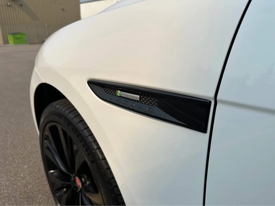 2017 Jaguar F-Pace - Image 7 of 20